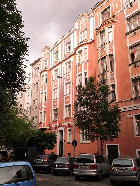 Apartment Sense Of Zizkov プラハ エクステリア 写真